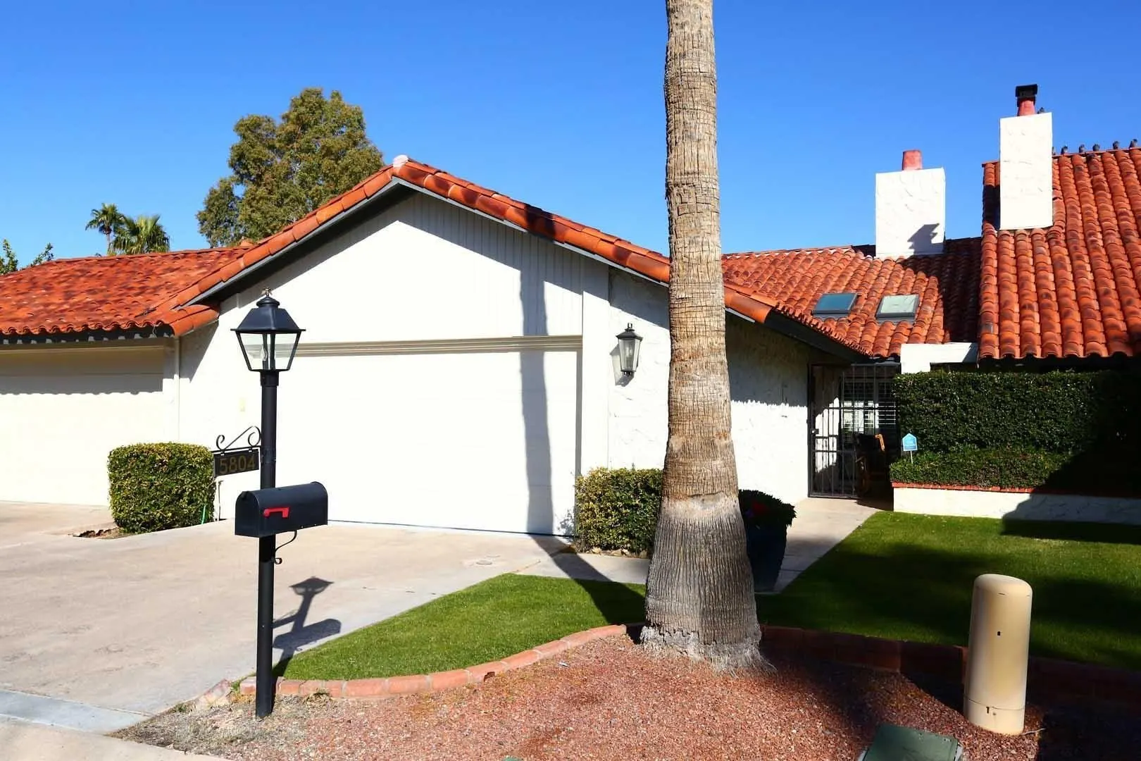 5804 N Scottsdale Rd Paradise Valley, AZ 85253 photo 2