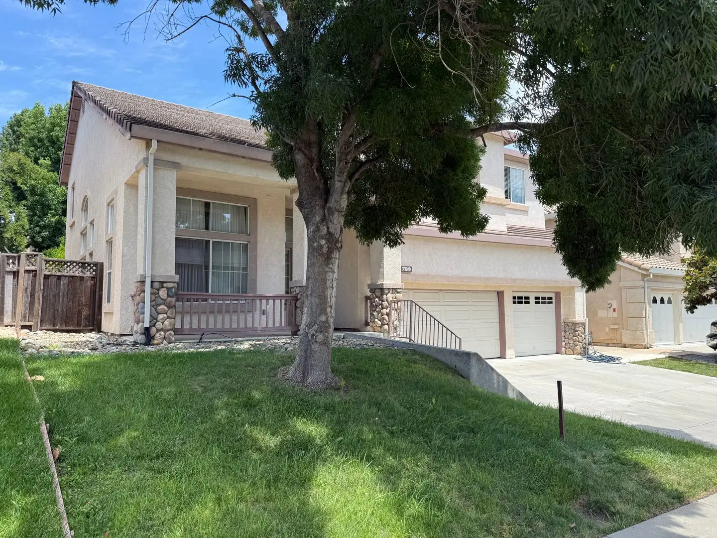 709 Black Oak Way Antioch, CA 94509 photo 3