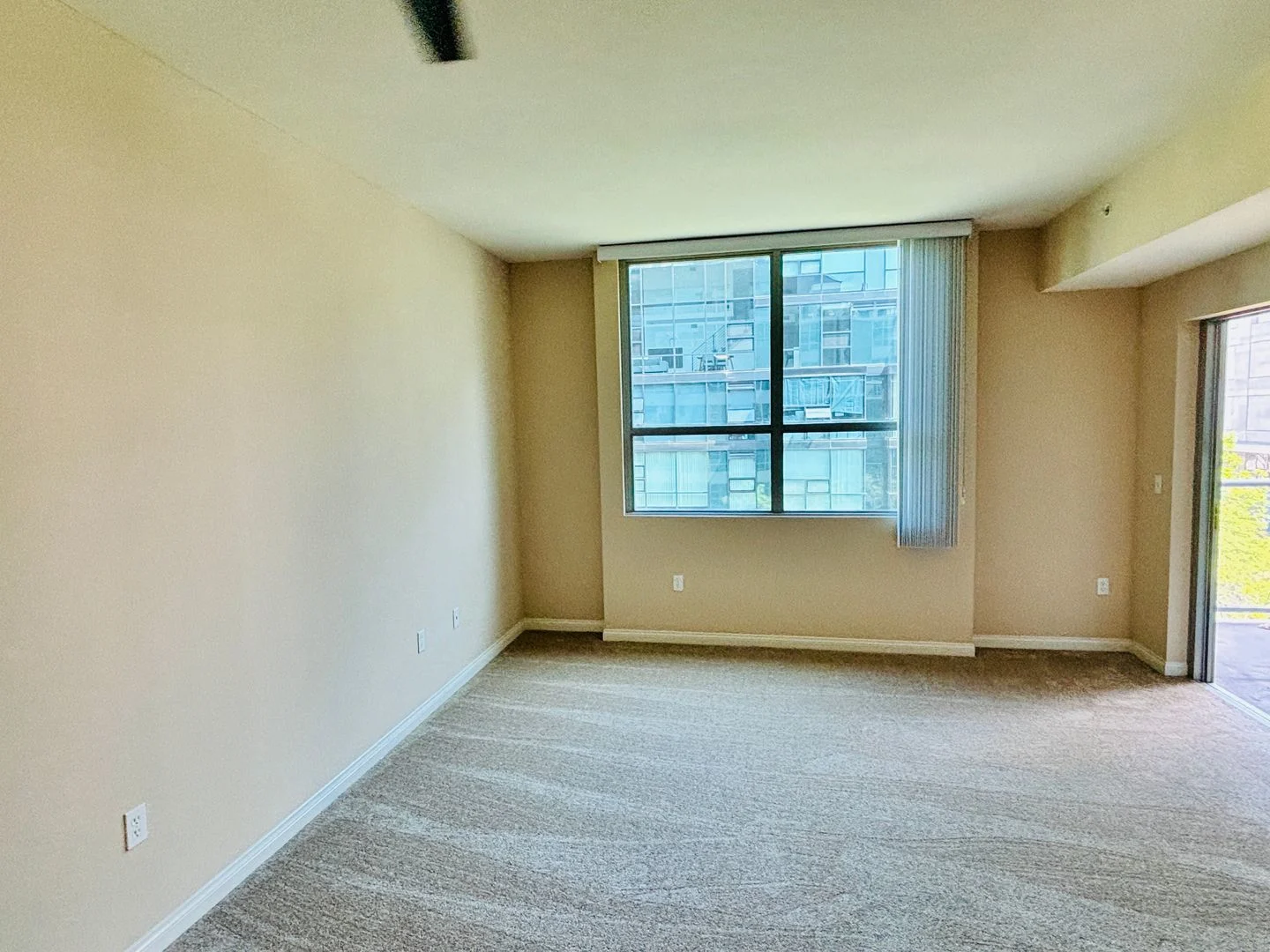 253 Tenth Ave San Diego, CA 92101 photo 3