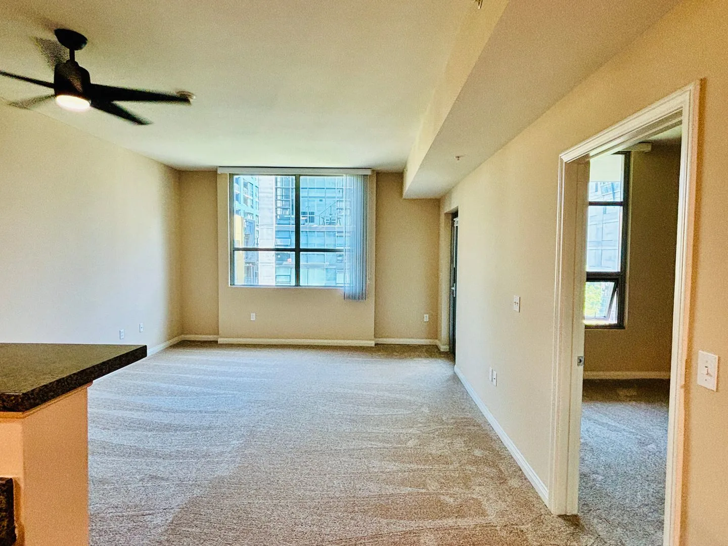 253 Tenth Ave San Diego, CA 92101 photo 2