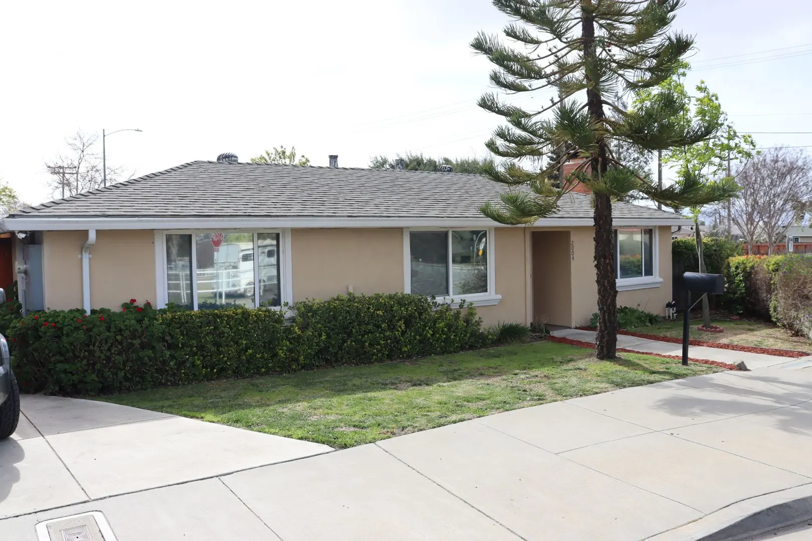 2004 Calaveras Rd Milpitas, CA 95035