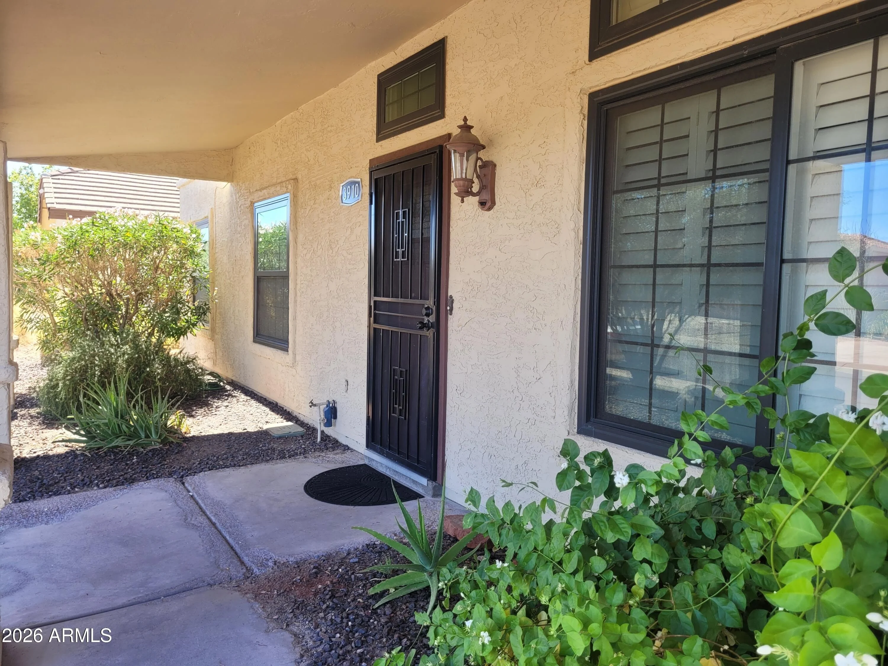 3910 E Shomi St Phoenix, AZ 85044 photo 2