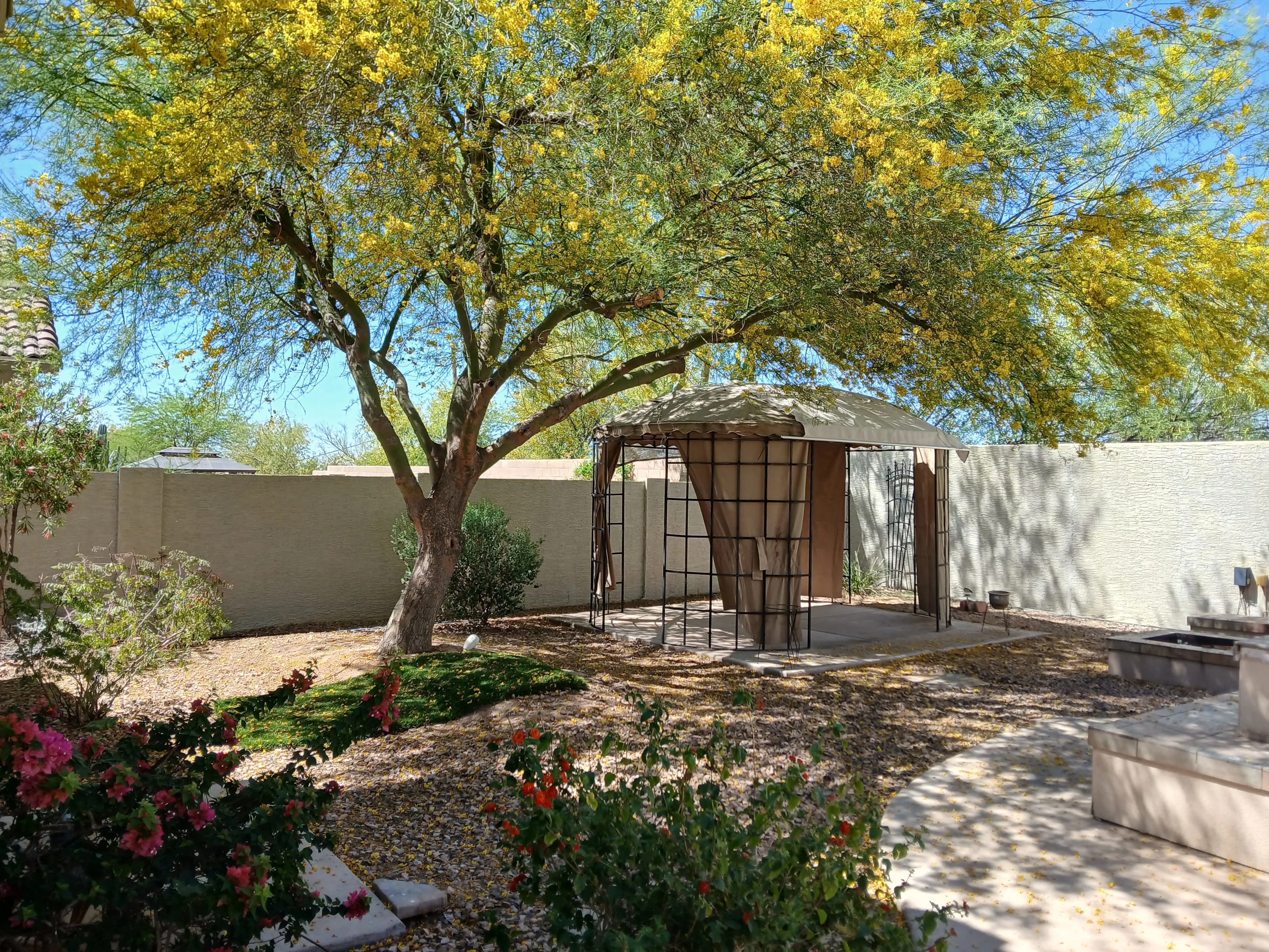 42418 North 46th Lane, Phoenix, AZ 85086 photo 2