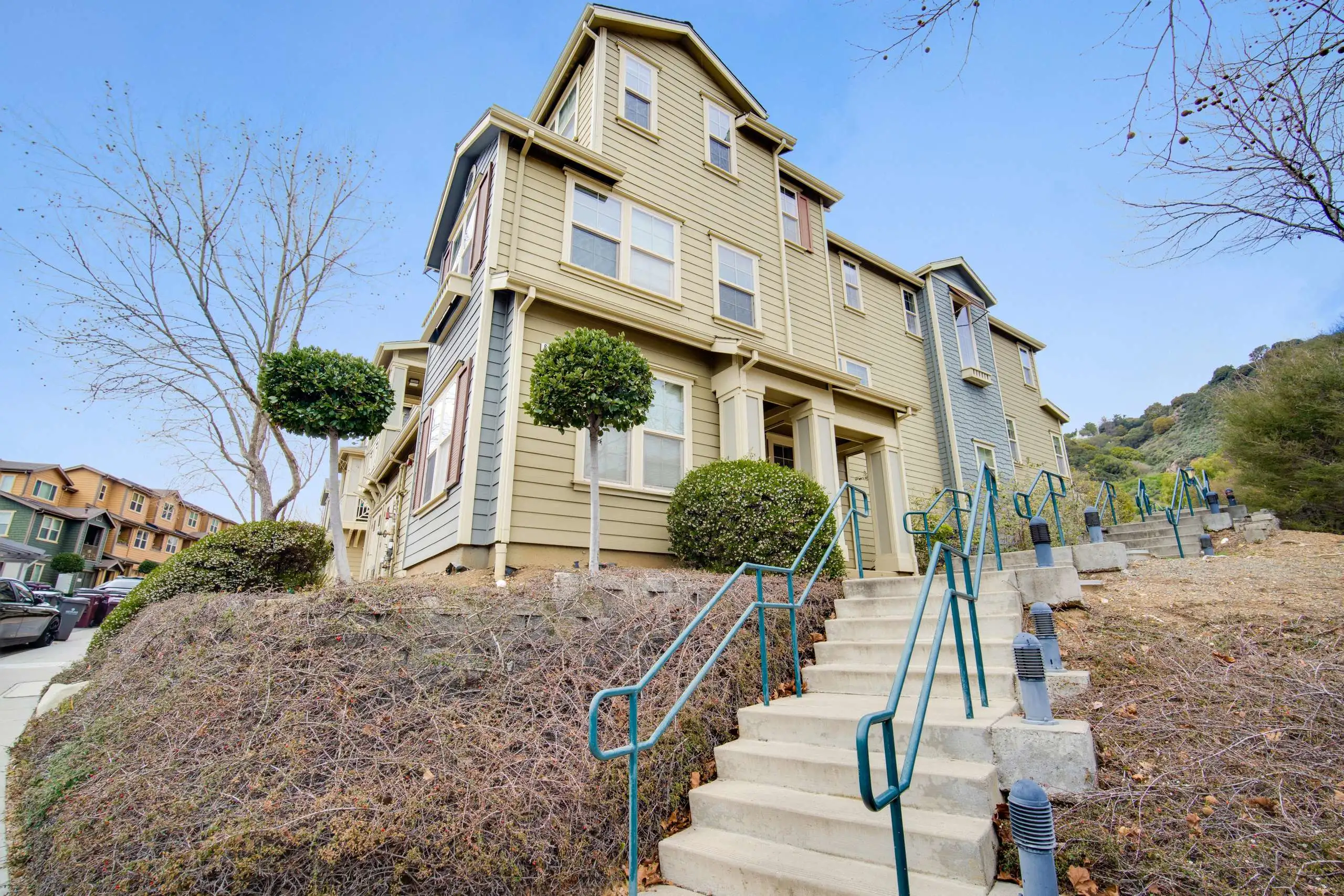 Great Oakland Hills Townhome With Amenities photo 2