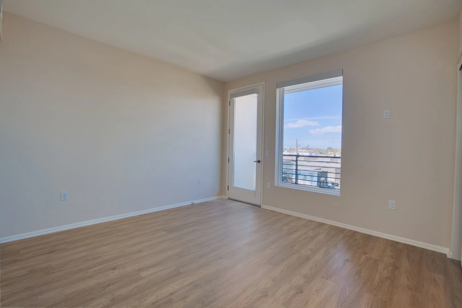 288 Center St. photo 5