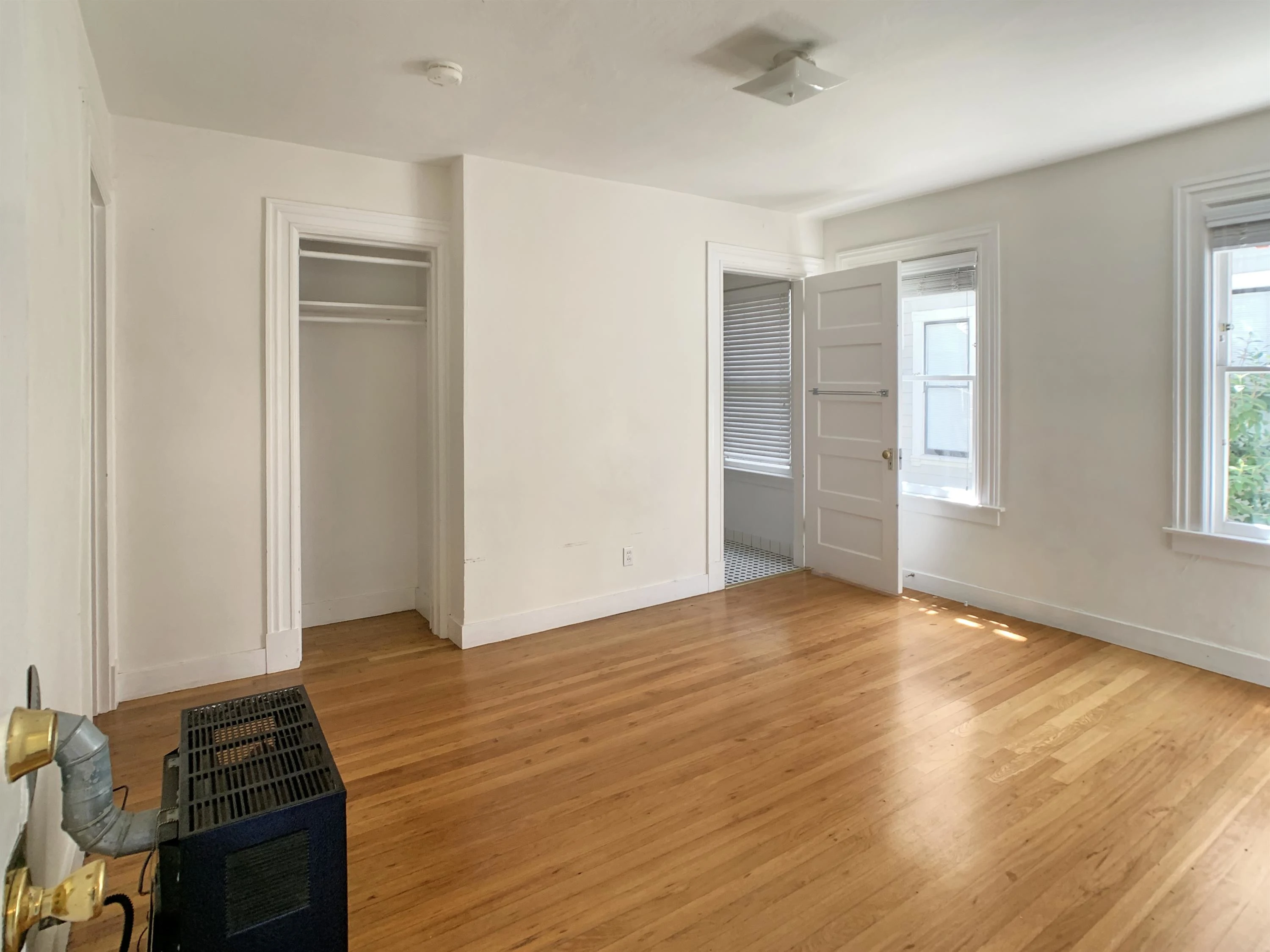 2425 Durant Avenue photo 2