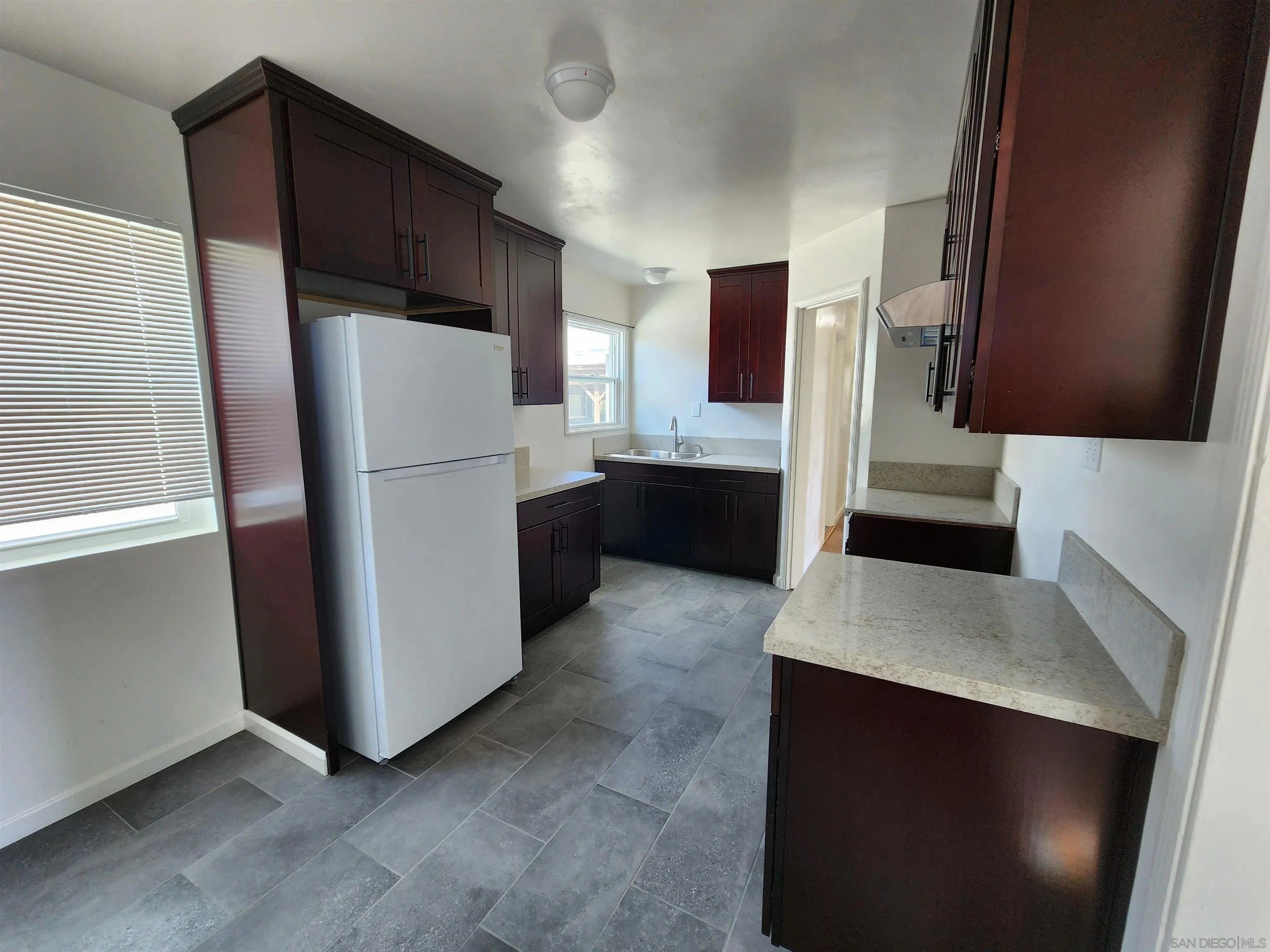 7238 Fulton St San Diego, CA 92111 photo 4