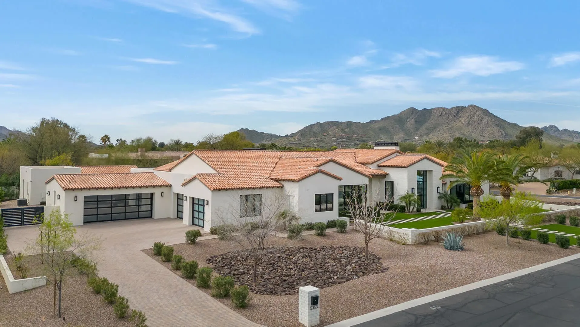 5353 E Sanna St Paradise Valley, AZ 85253 photo 2