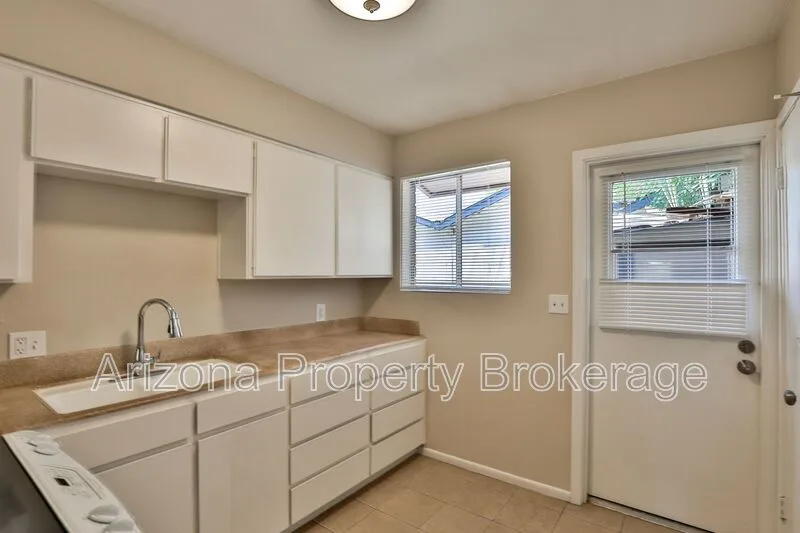 2323 S. College Ave. photo 2