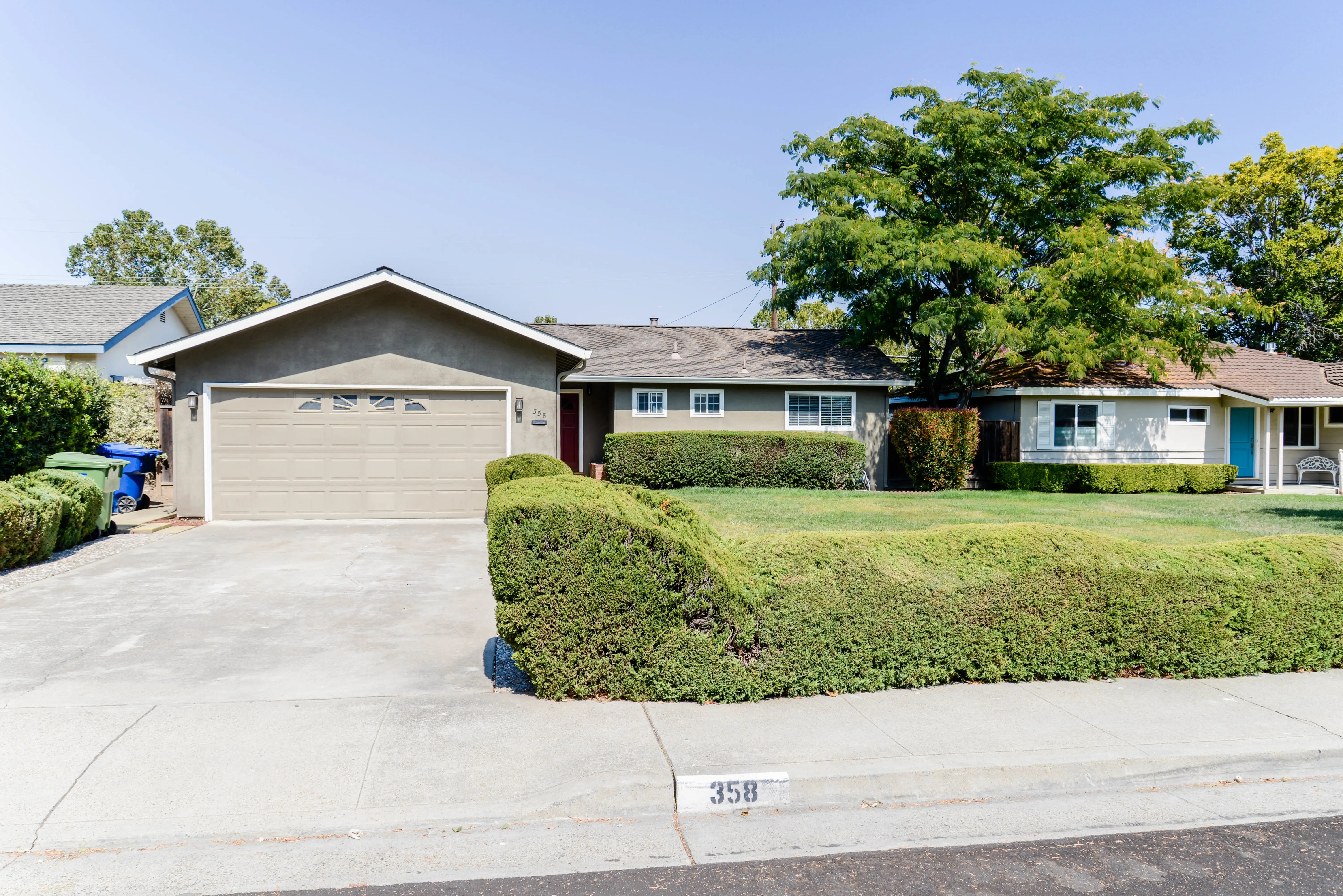 358 Calado Ave photo 2