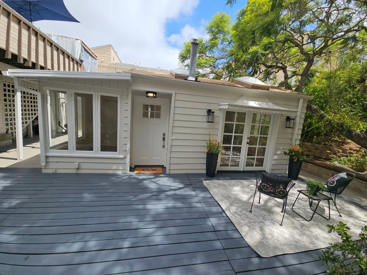 Cute One Bedroom Cottage Near the Center of Mission Hills!