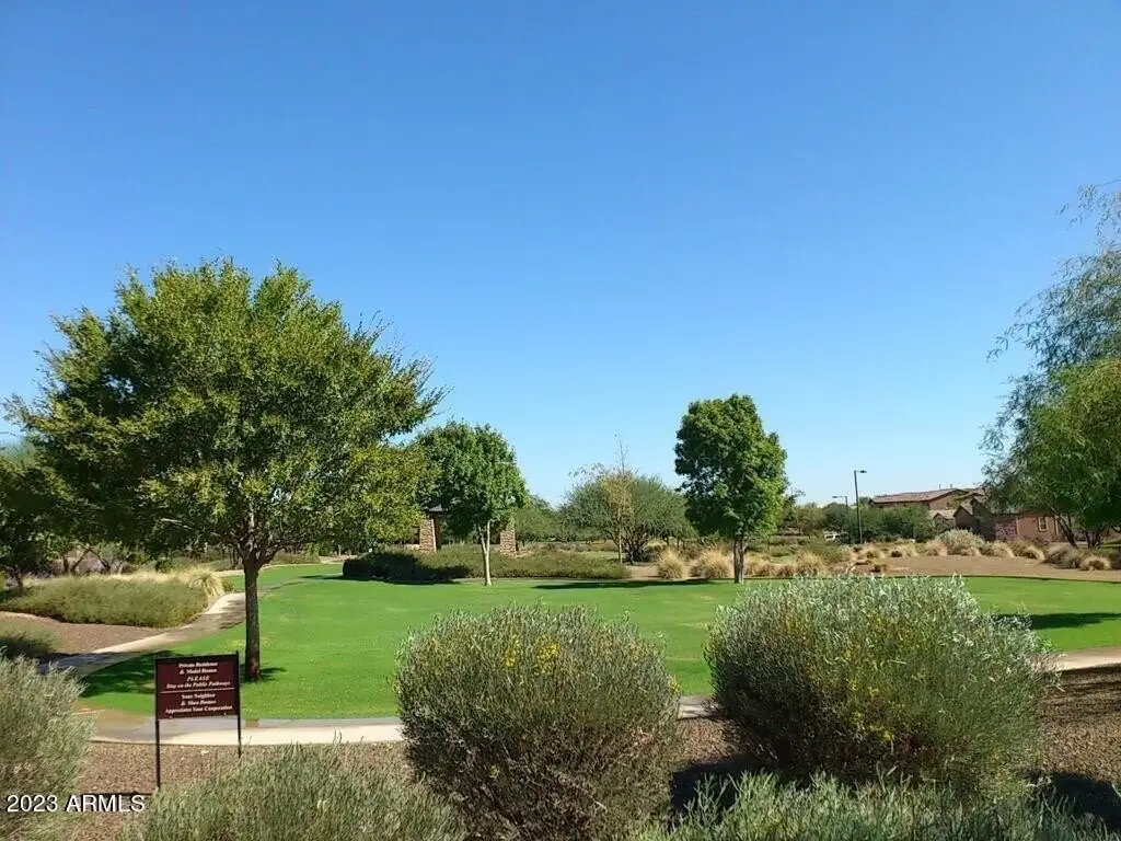 12968 W Yellow Bird Ln Peoria, AZ 85383 photo 5