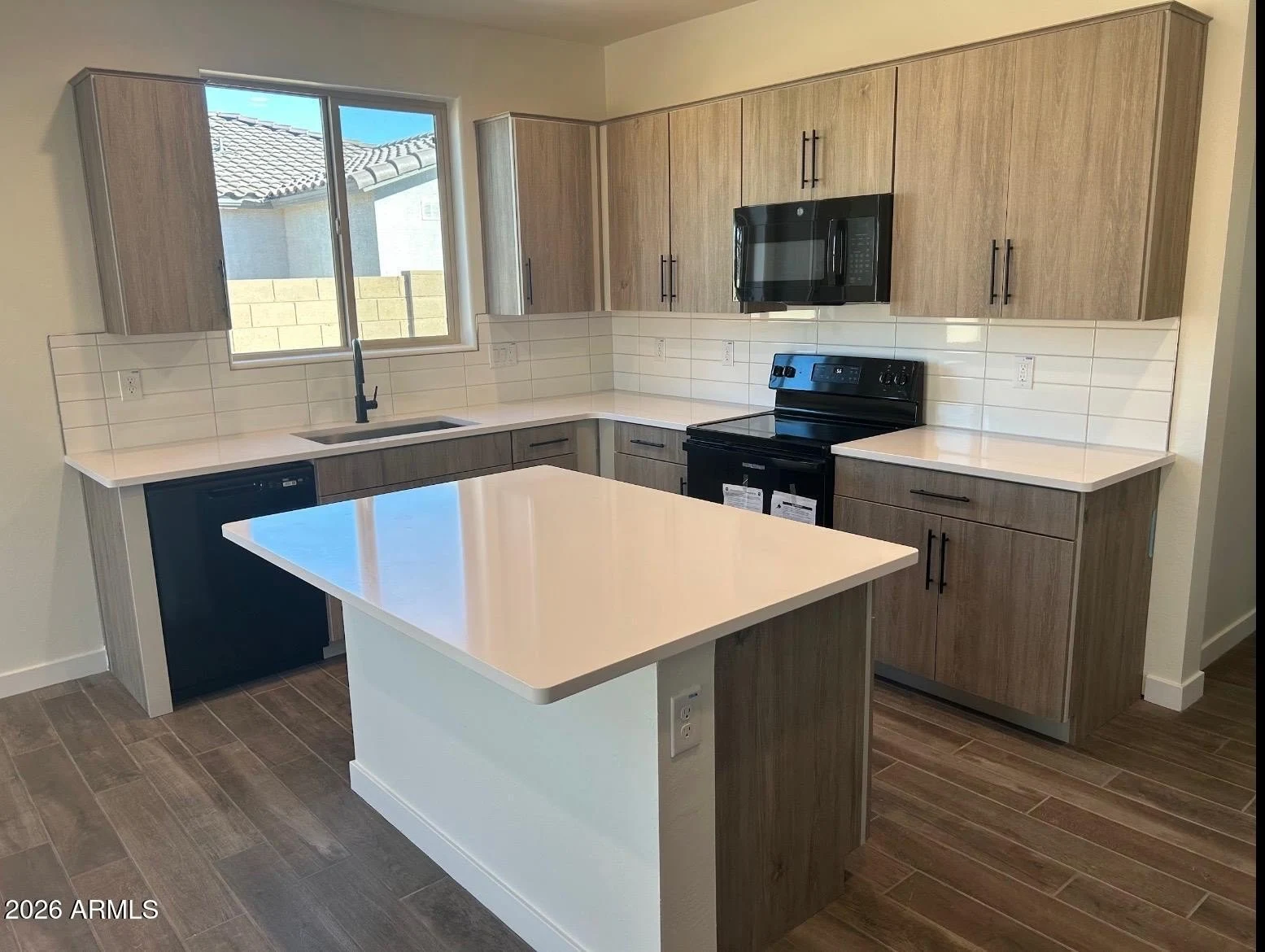1626 E Evelyn Dr Casa Grande, AZ 85122 photo 2