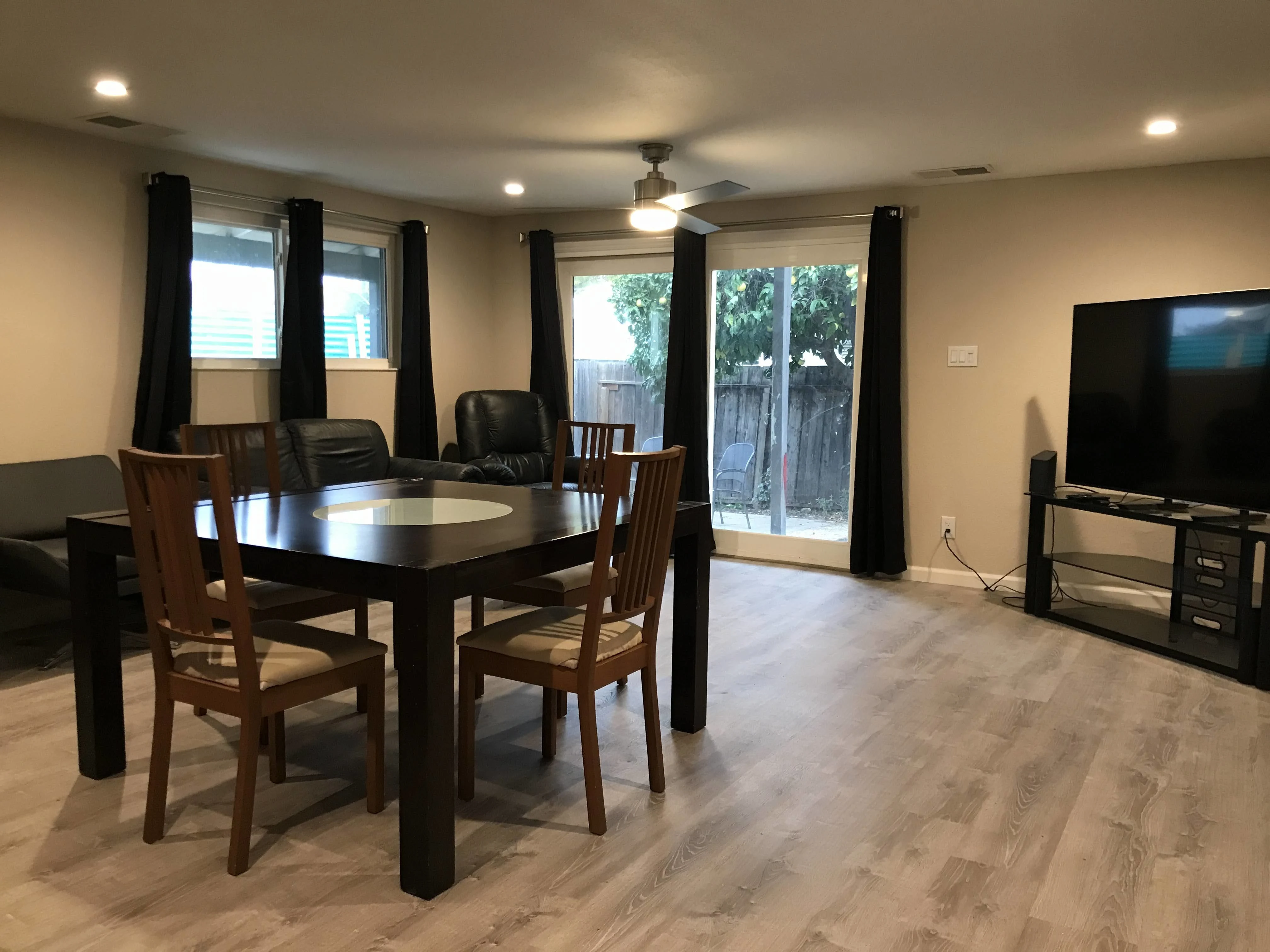 1517 Marie Ave photo 3