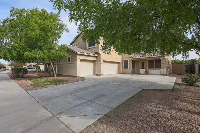 16205 W Gibson Ln Goodyear, AZ 85338 photo 5