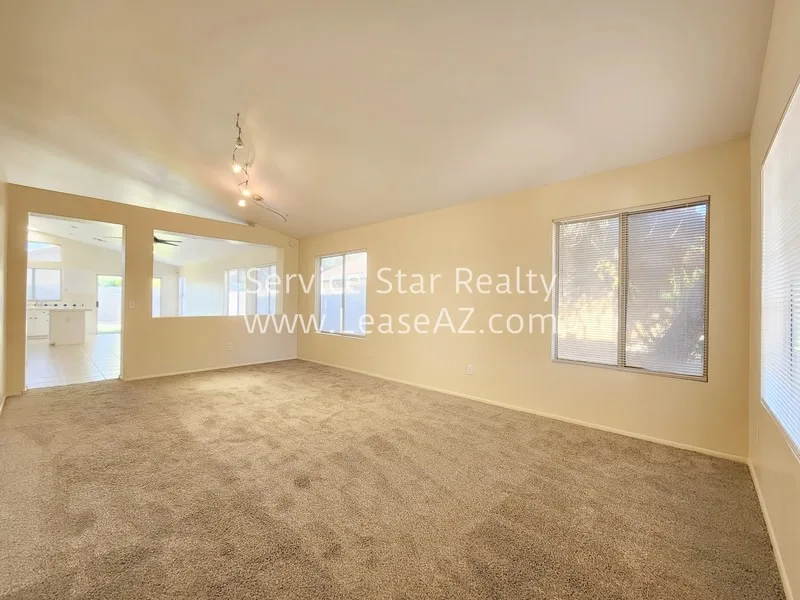 2281 E Derringer Way photo 3