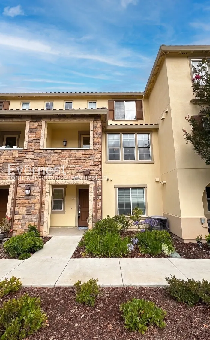 442 Topaz Terrace Sunnyvale, CA 94089 photo 2
