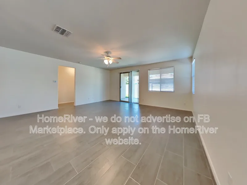 17674 W Via De Luna Dr photo 5