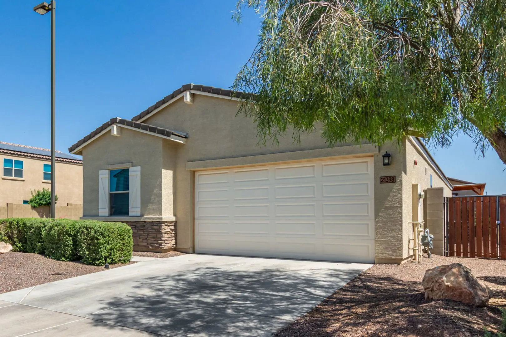 Popular Location Near Verrado In Sienna Hills! Community Pool! photo 2