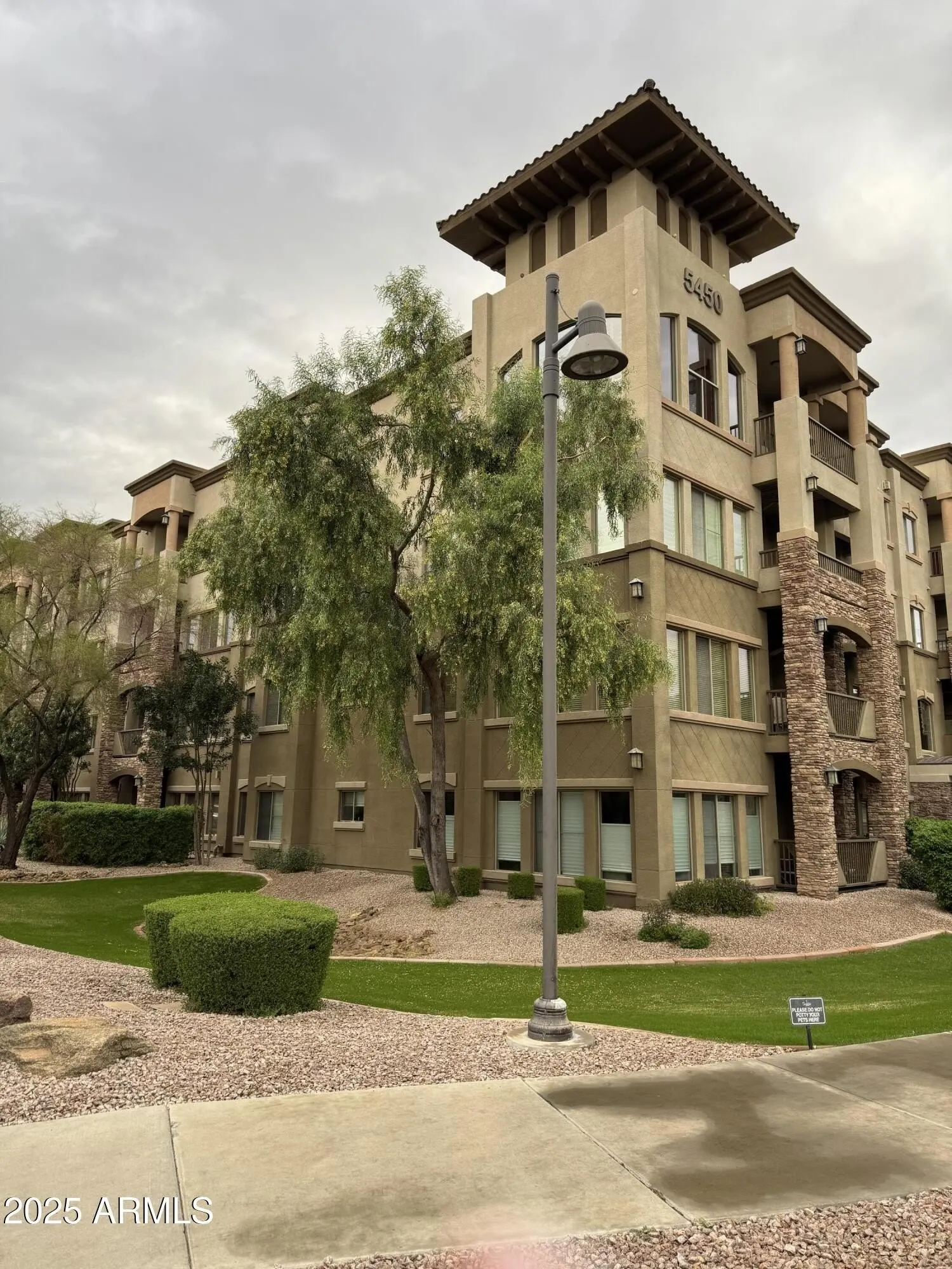 5450 E Deer Valley Dr Phoenix, AZ 85054 photo 3