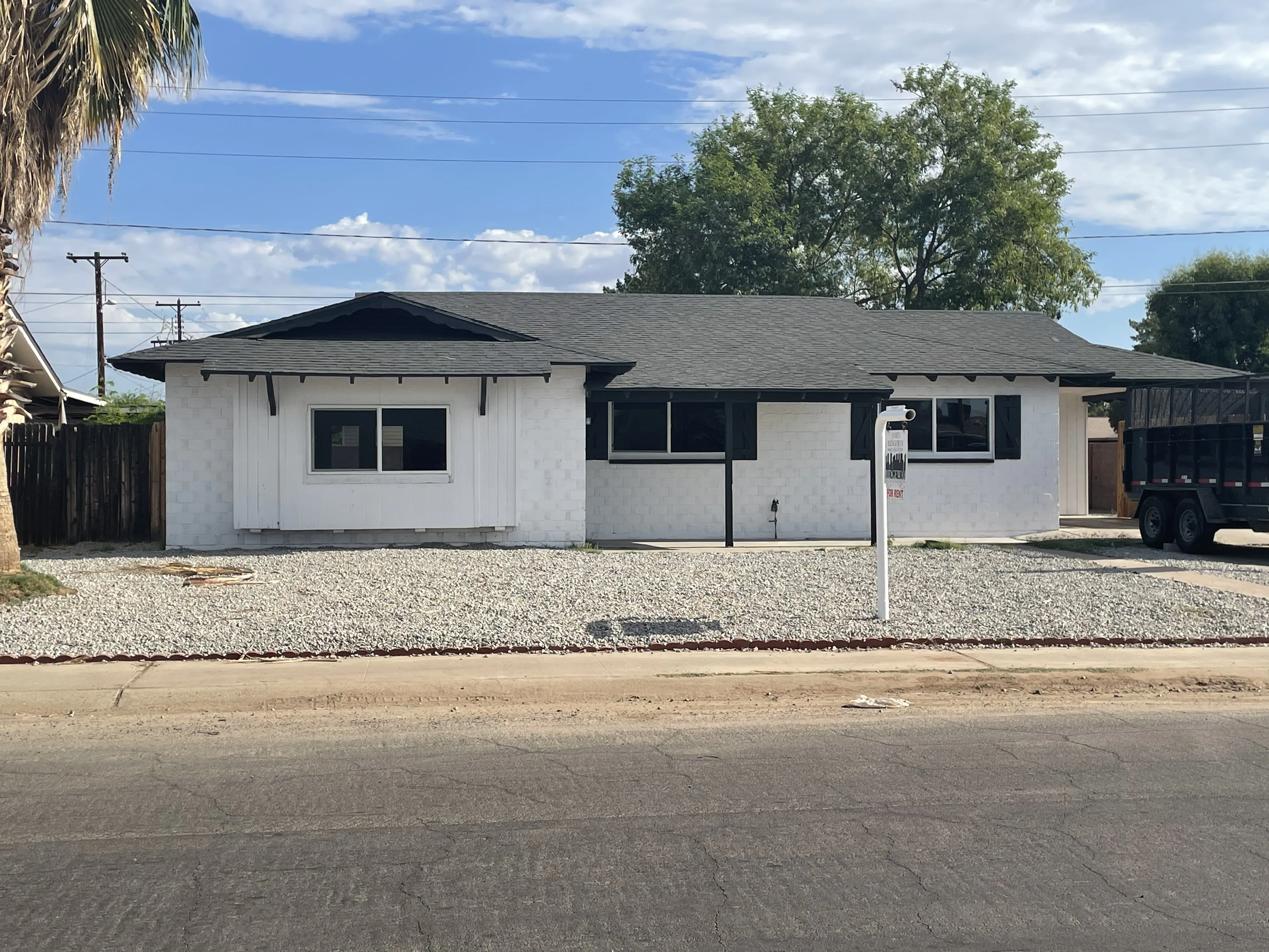 4102 W Rose Ln photo 2