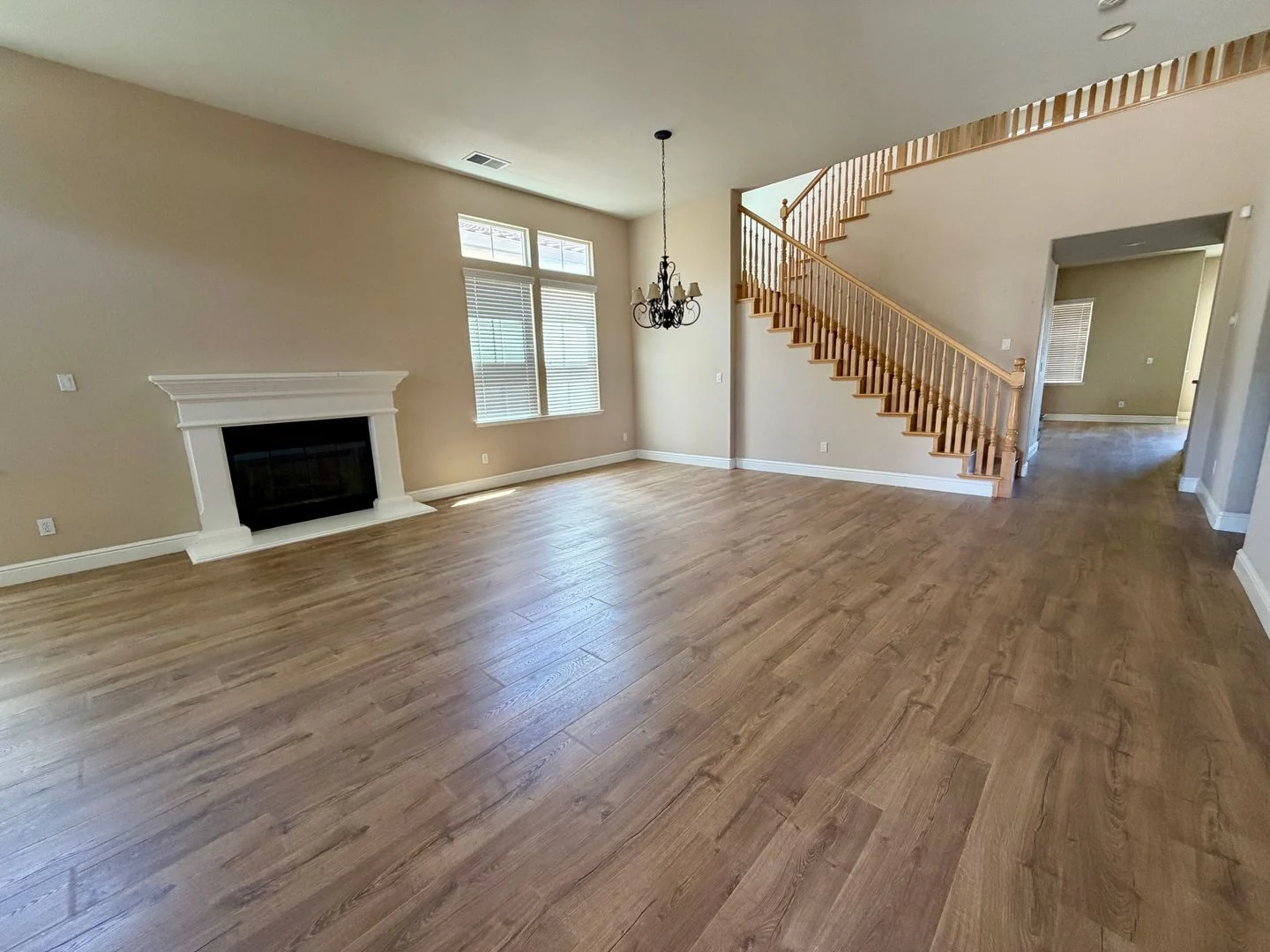 5 Bed | 4 Bath | 3,800 Sq Ft — Beautiful Windemere Home! photo 4
