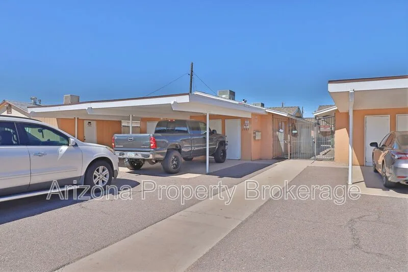 1702 W Vogel Ave Phoenix, AZ 85021 photo 5