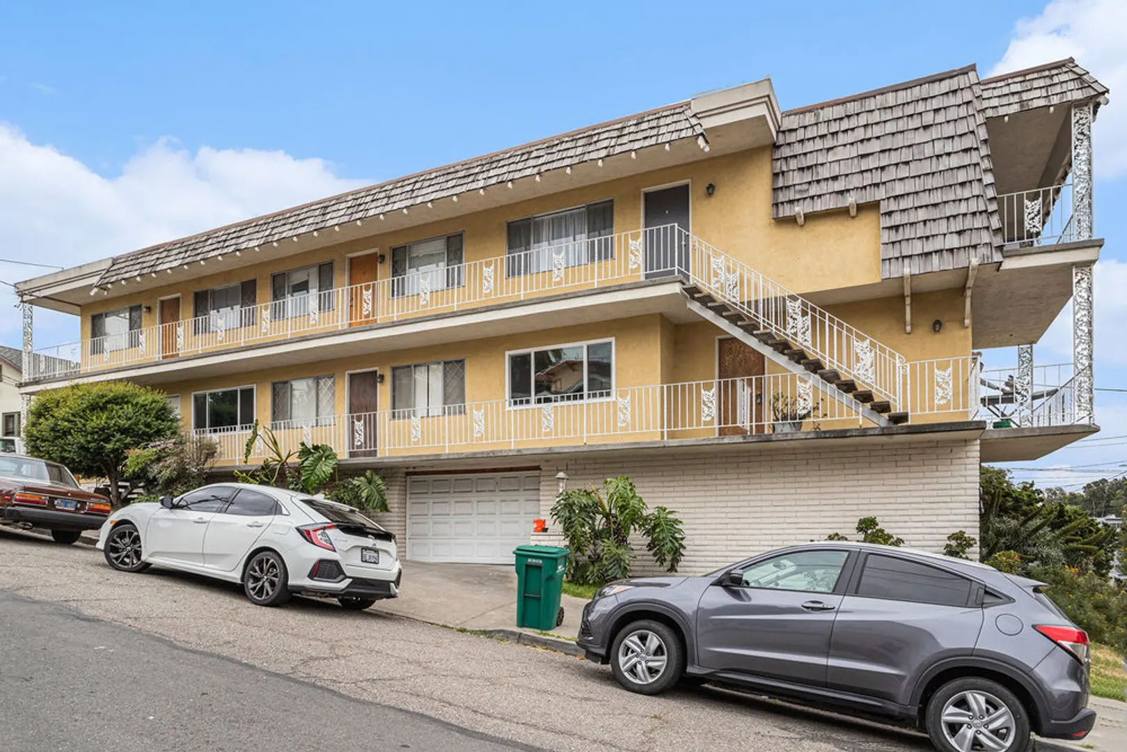 370 Santa Clara Ave Oakland, CA 94610 photo 4