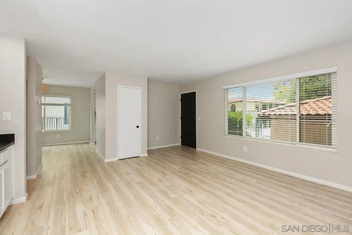 4265 Asher St photo 3