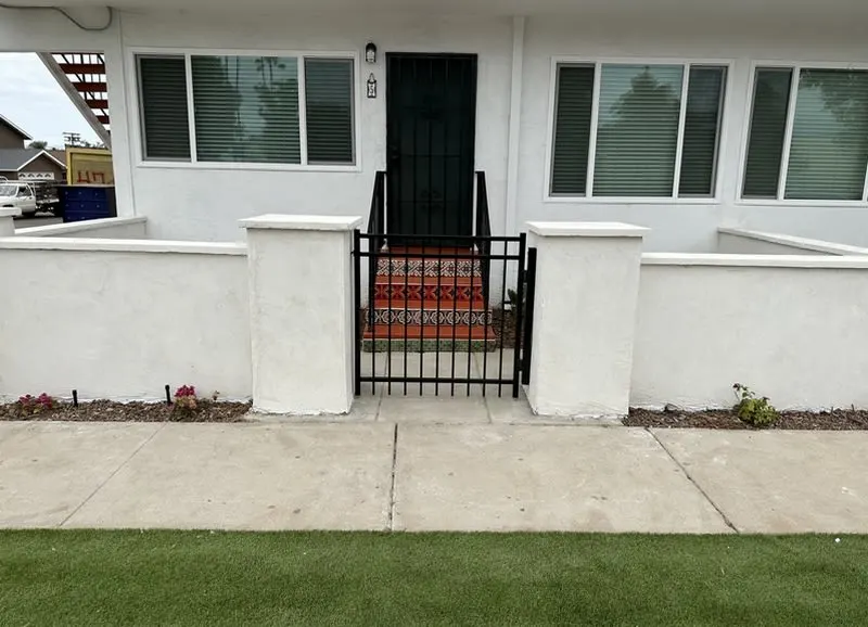 442 Smith Avenue photo 3