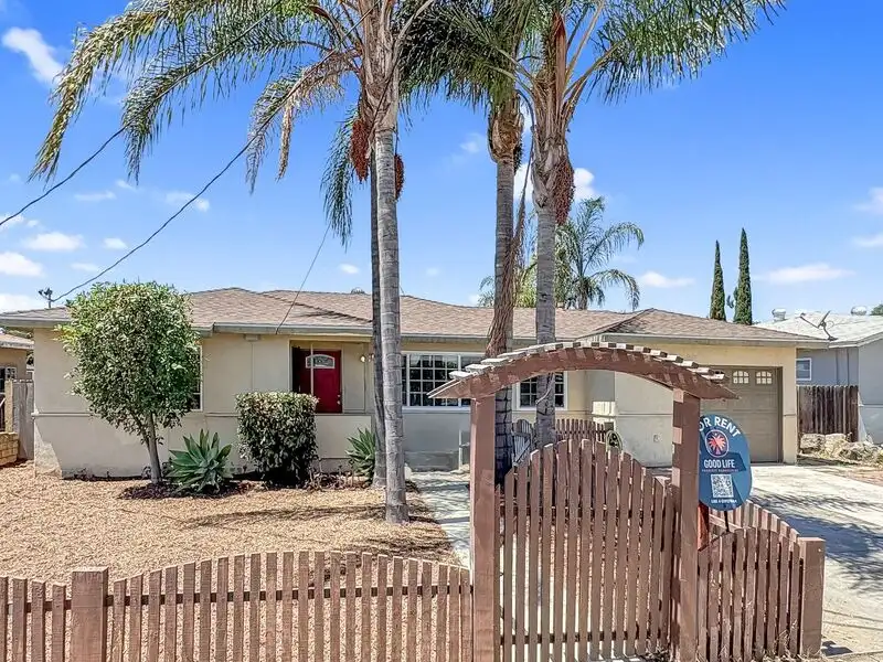 839 N Midway Dr Escondido, CA 92027