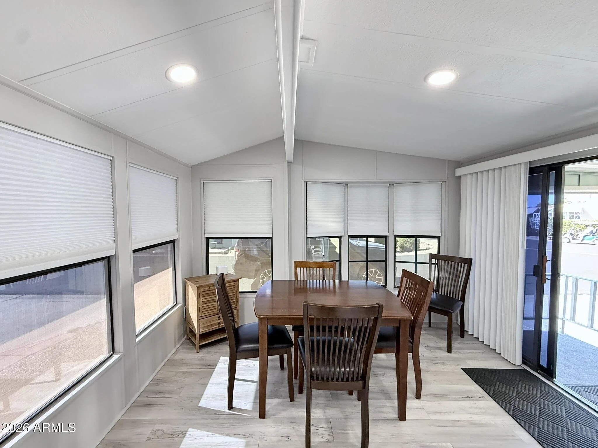 8865 E BASELINE Road photo 3