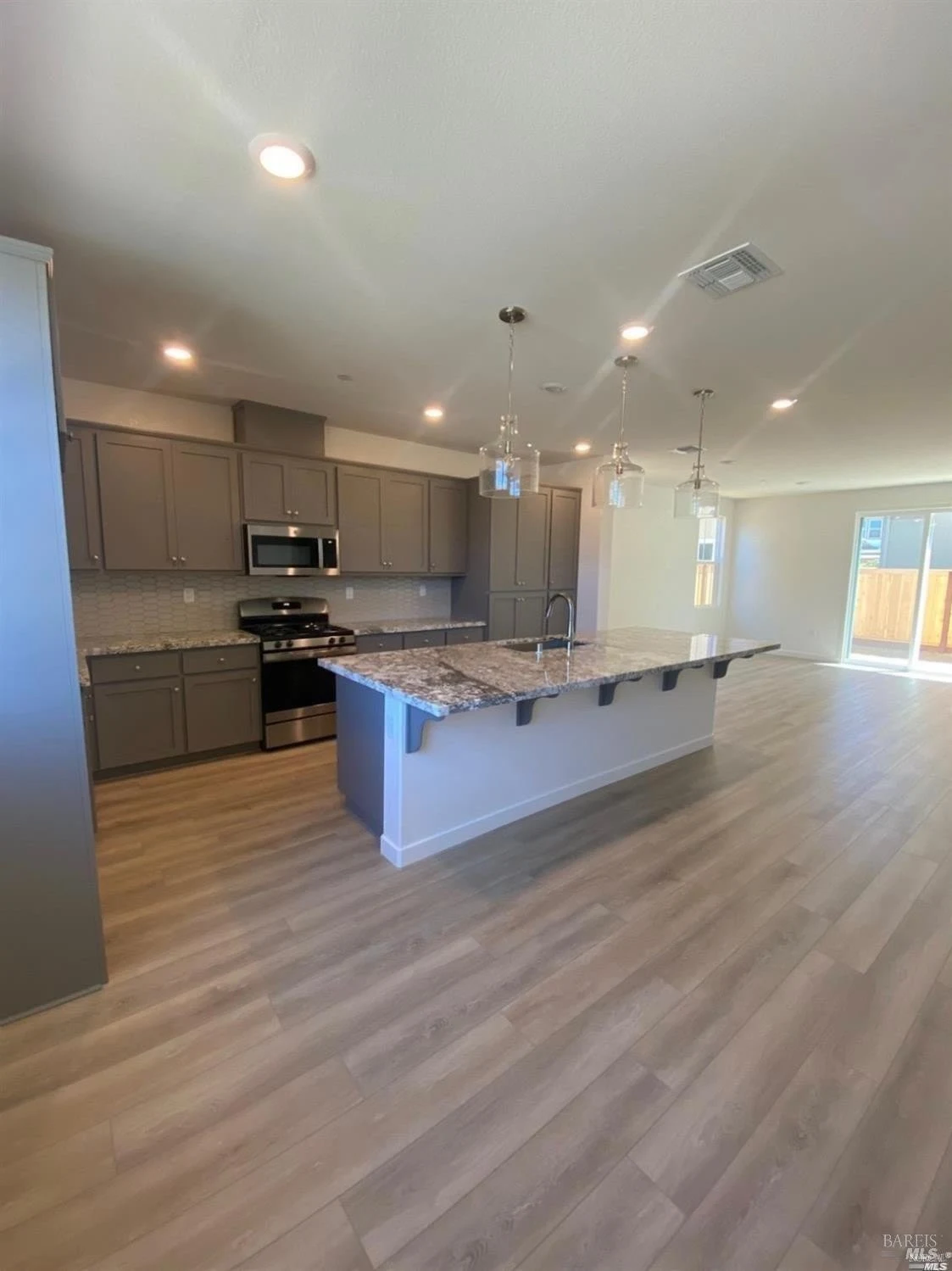 2408 Lake Club Dr Fairfield, CA 94533 photo 4