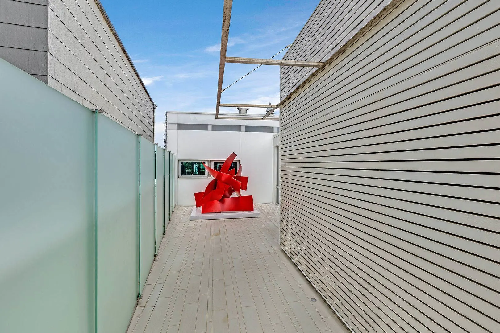 Rare Golden Gate Heights home with stunning views, 3 decks, big yard and hot tub! photo 3