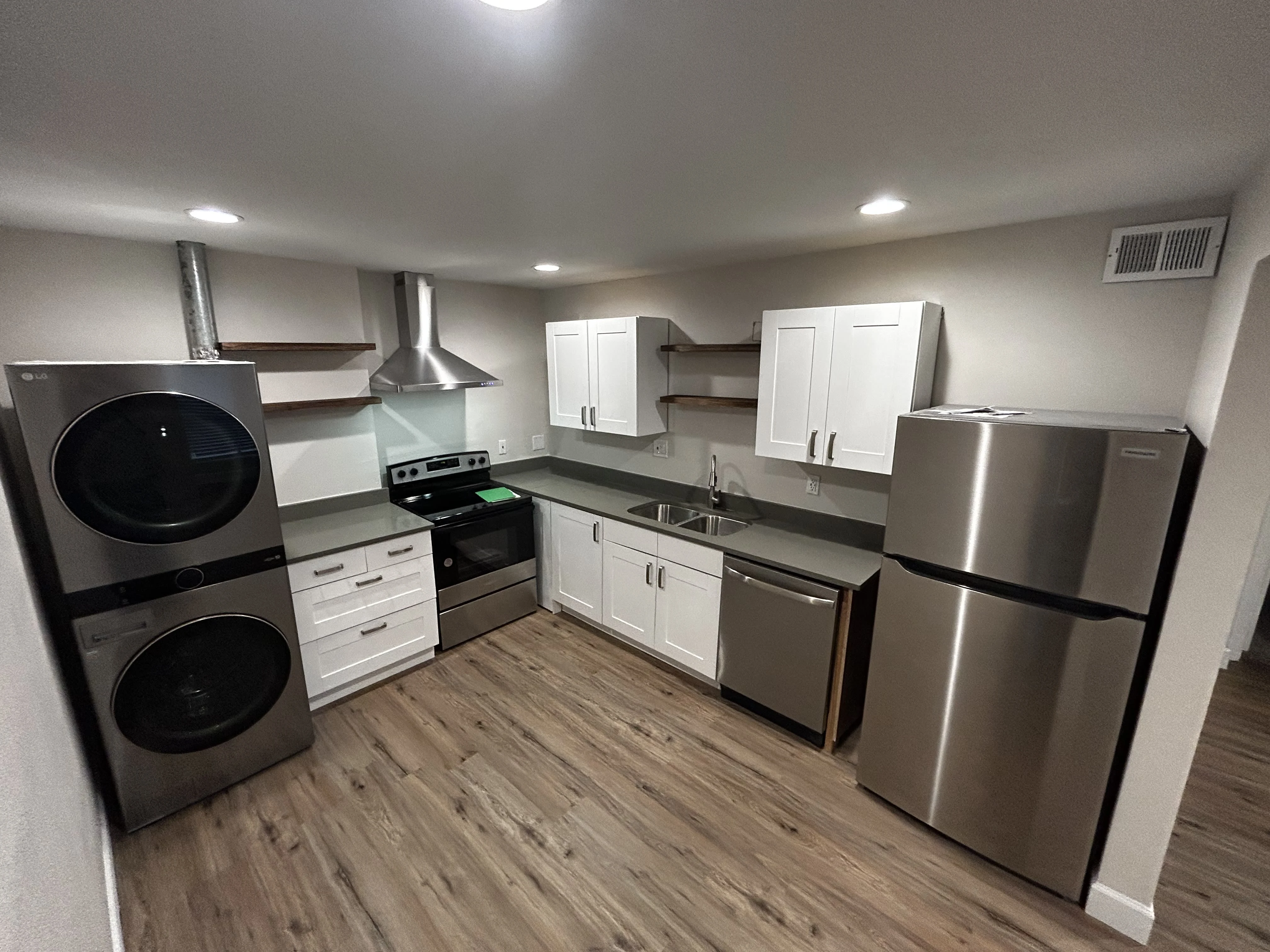 8020 E Oak St Scottsdale, AZ 85257 photo 3
