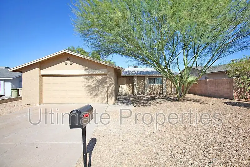 5520 W Alice Ave photo 2