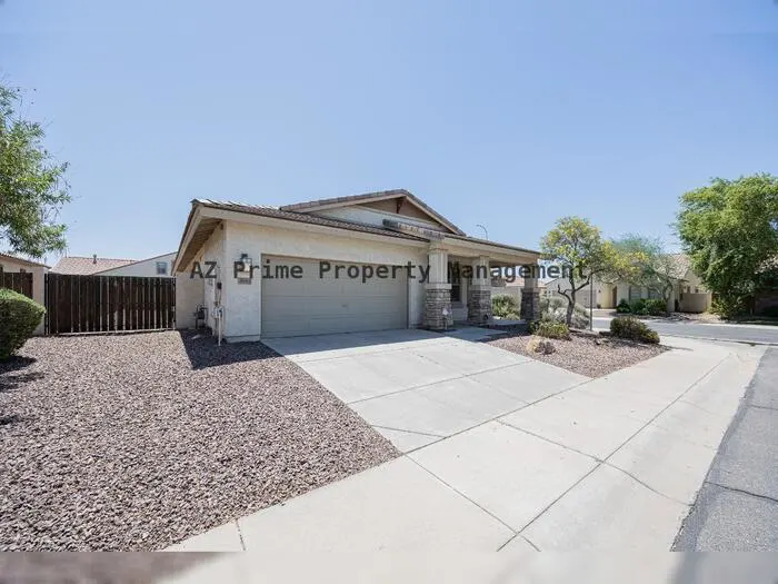 3681 E Yellowstone Pl photo 3