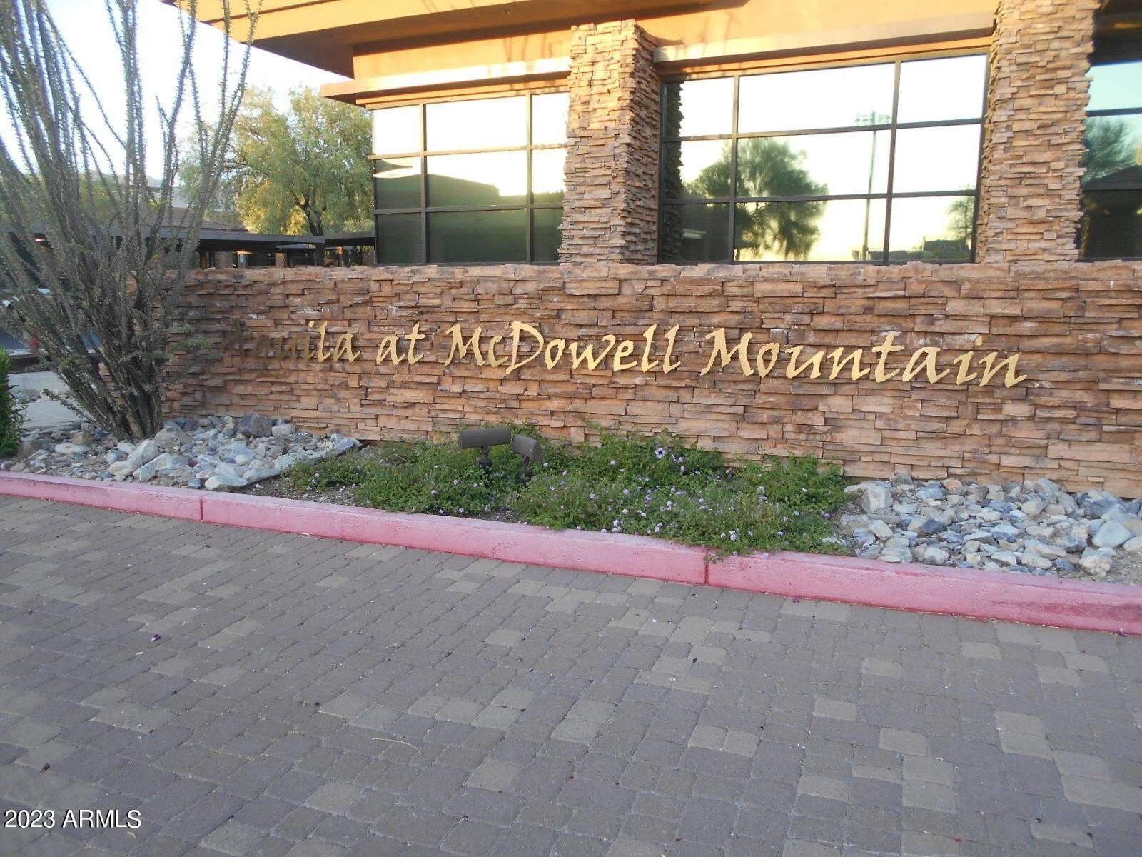 9915 E BELL Road photo 2