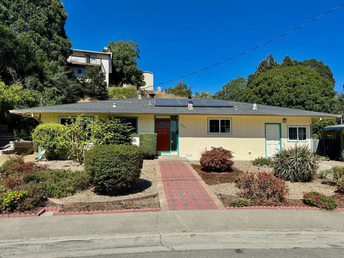 4367 Nelson Dr Richmond, CA 94803 photo 2
