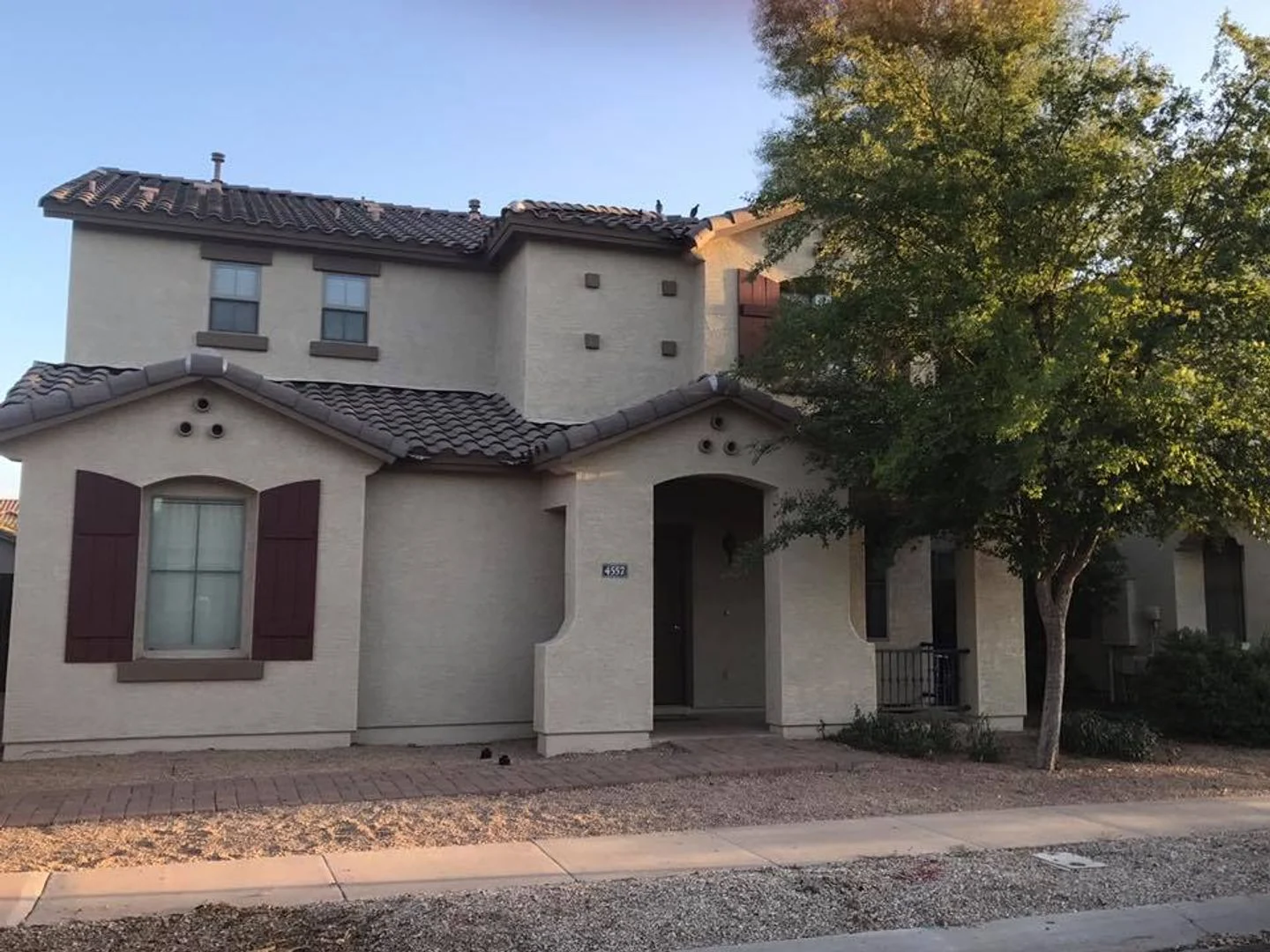 3-bedroom plus loft and community pool near Power & Ray