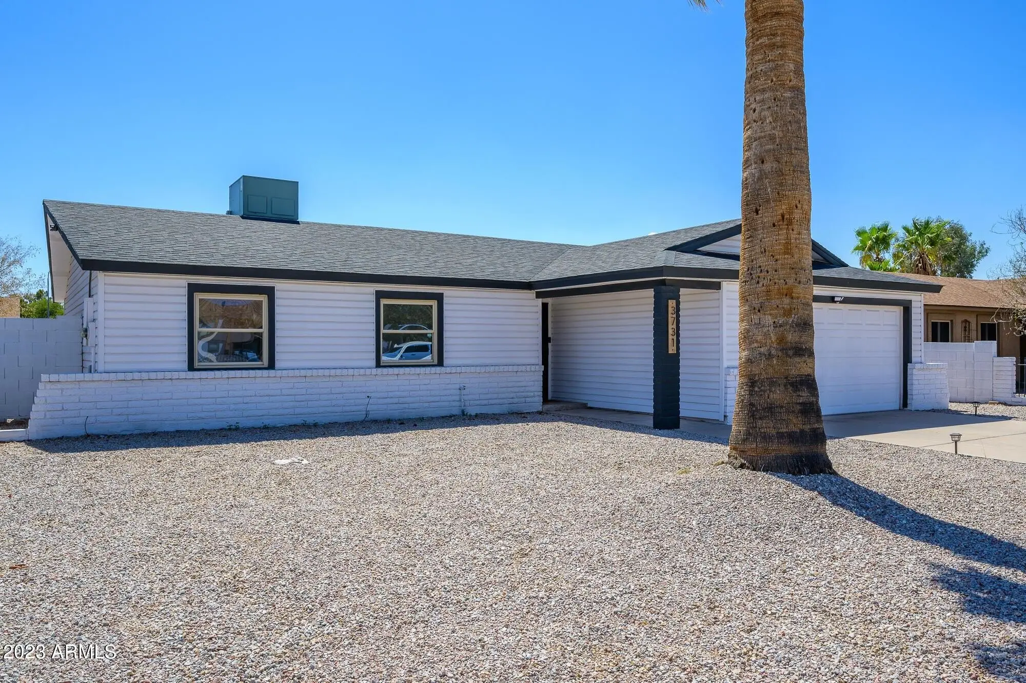 3731 E Janice Wy Phoenix, AZ 85032 photo 2