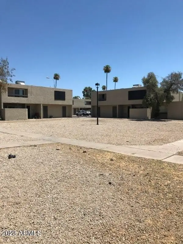2674 N 43rd Ave Phoenix, AZ 85009 photo 4