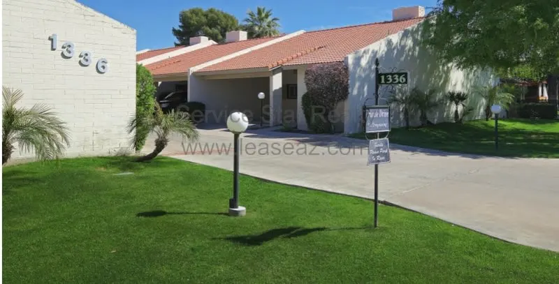 1336 E Maryland Ave photo 4