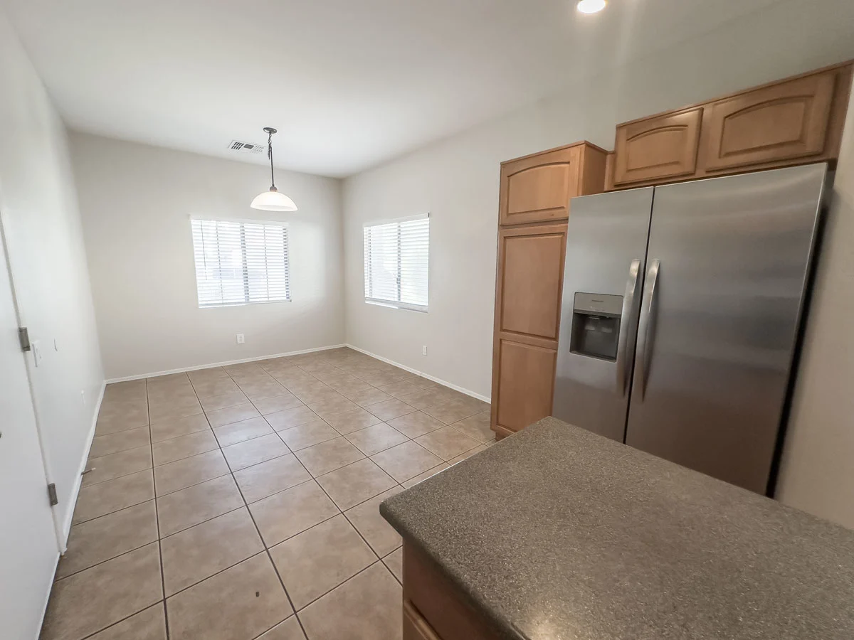 5239 W Glass Ln photo 5
