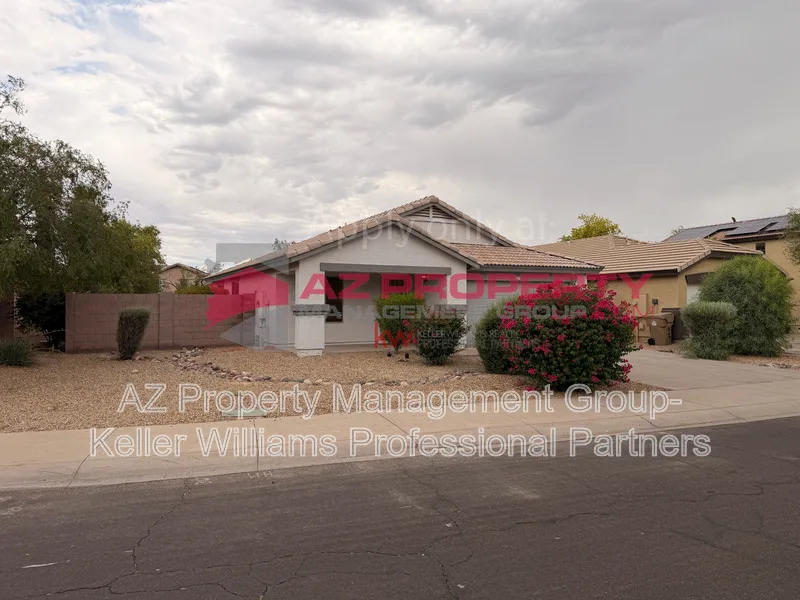 15819 W Yavapai St photo 2