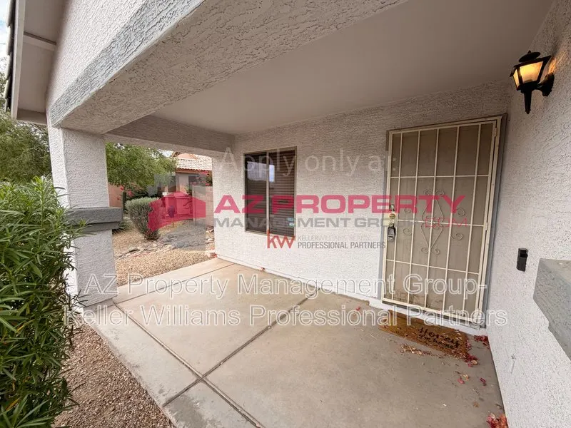 15819 W Yavapai St photo 3