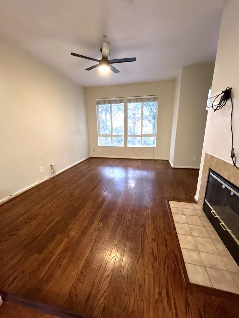 Lovely 3 bedroom/3.5 bath townhome in prime location! photo 5