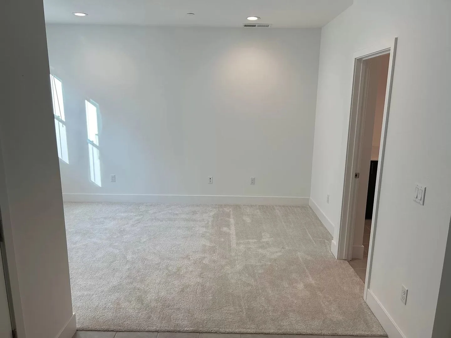 3 Bed/4.5 Bath With Separate Office (or 4th Bedroom) In The Round Barn Community In Fountaingrove photo 4