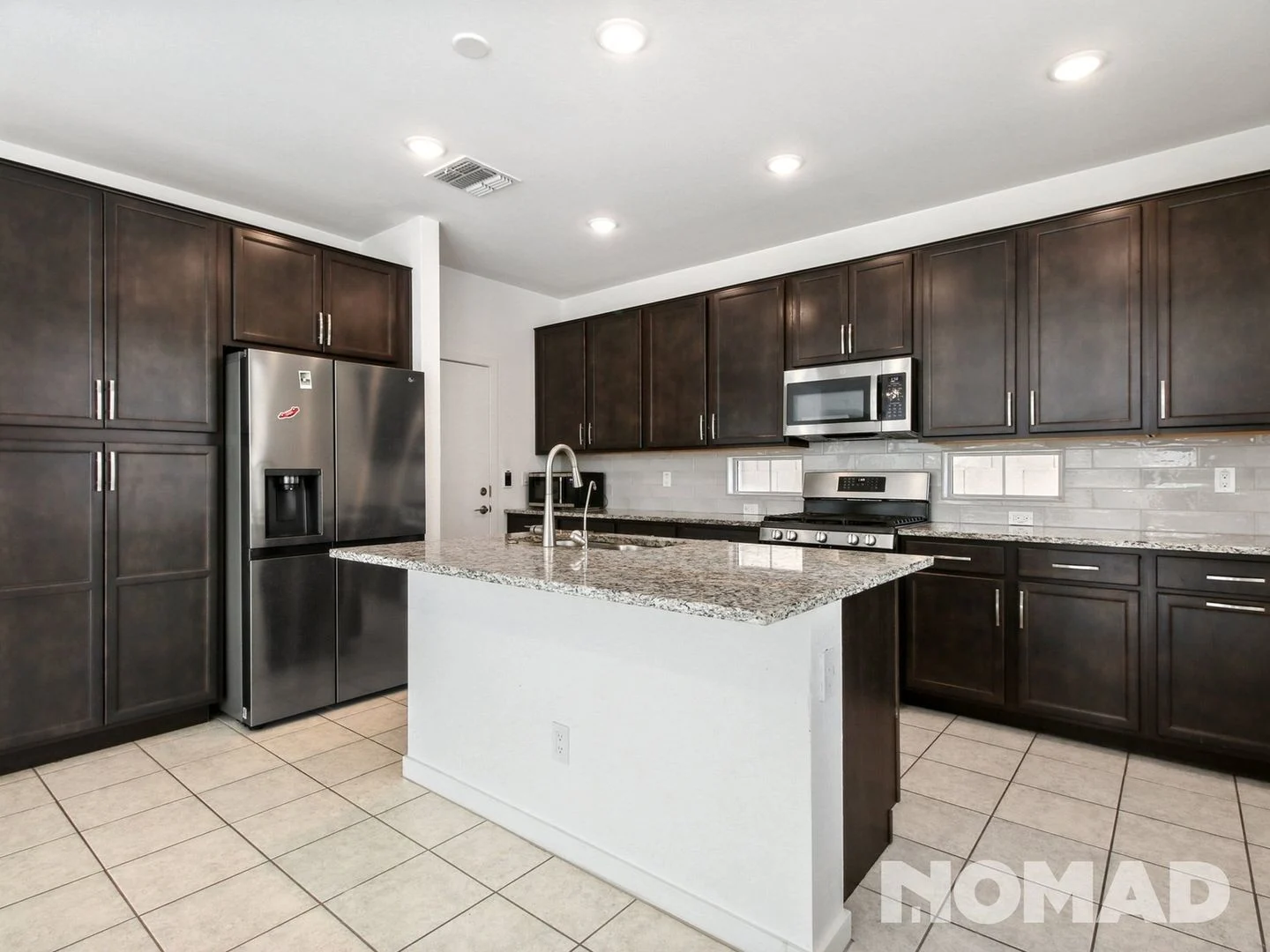 4 Bed / 3 Bath Single Family Home in Chandler photo 5