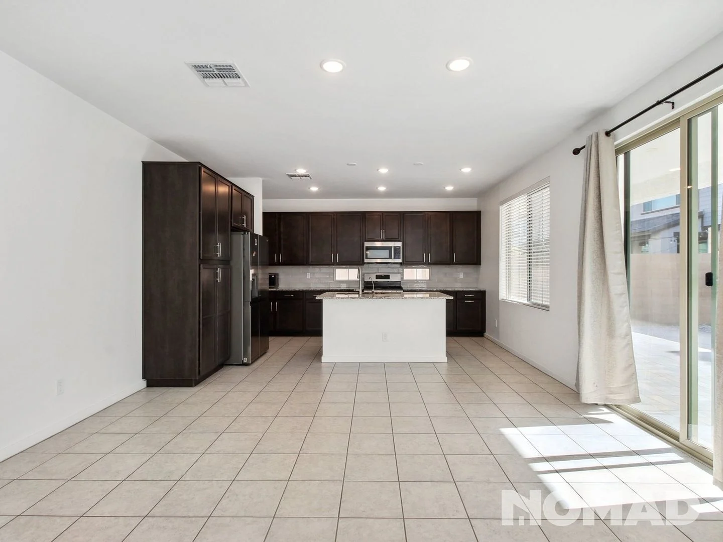 4 Bed / 3 Bath Single Family Home in Chandler photo 3